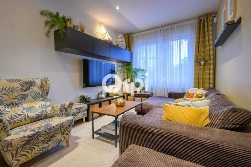 Maison - 104 m² - 4 pièces