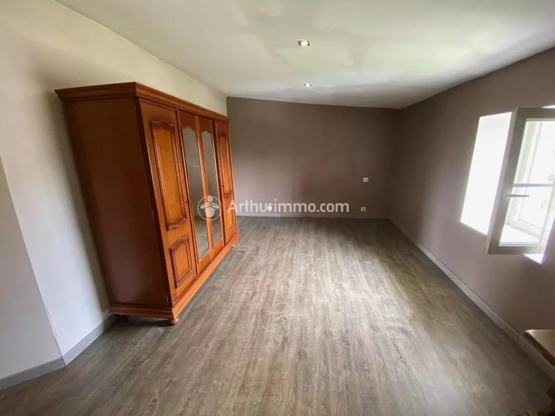 Maison - 217 m² - 7 pièces