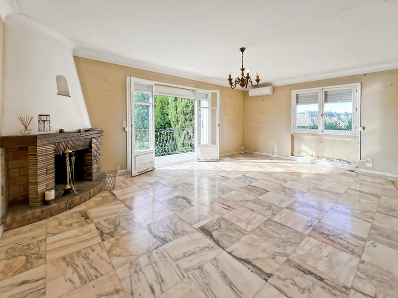 Appartement - 105 m² - 5 pièces