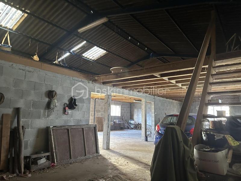 Immeuble - 143 m² - 1 pièce