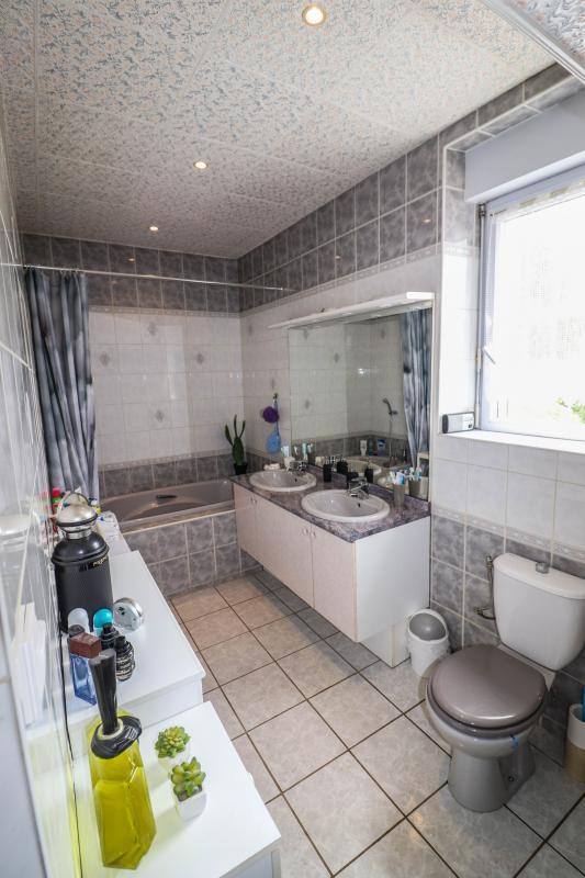 Maison - 226 m² - 7 pièces