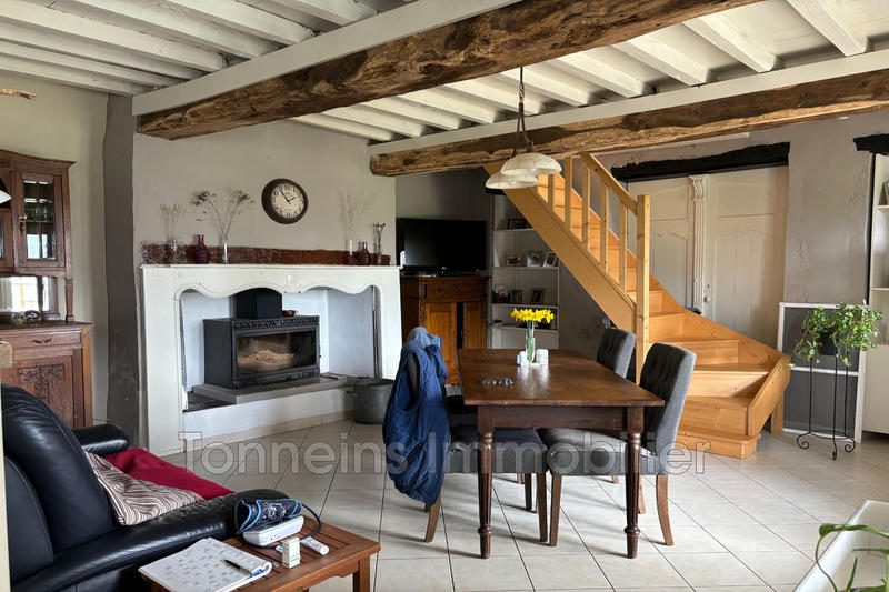 Maison - 375 m² - 8 pièces