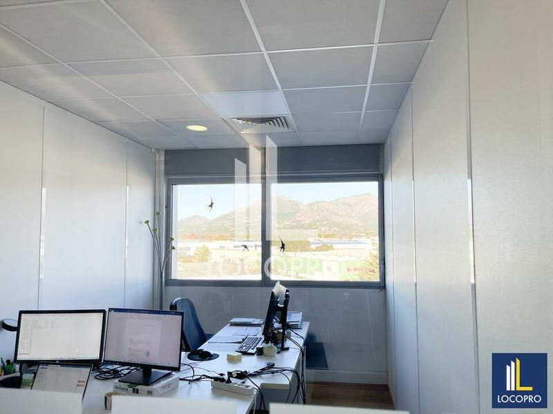 Bureau - 460 m²