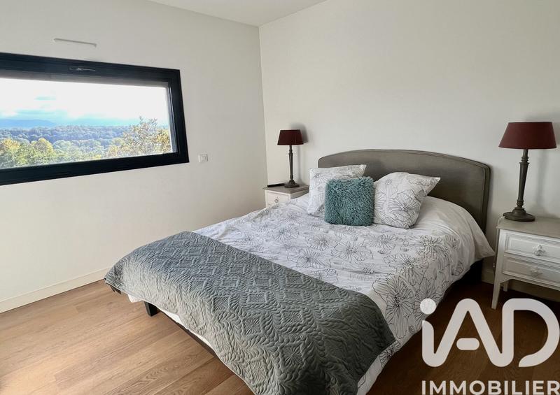 Maison - 170 m² - 7 pièces