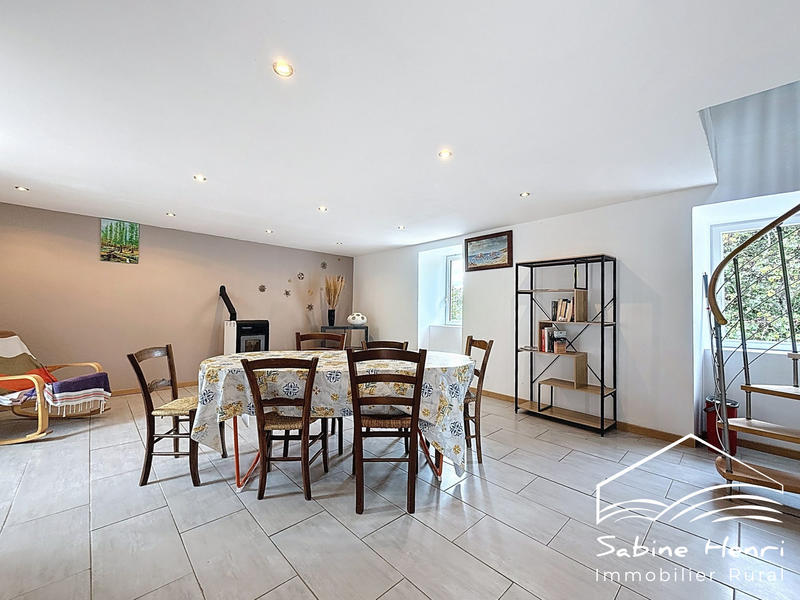 Maison - 121 m² - 5 pièces