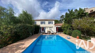 Maison - 179 m² - 6 pièces