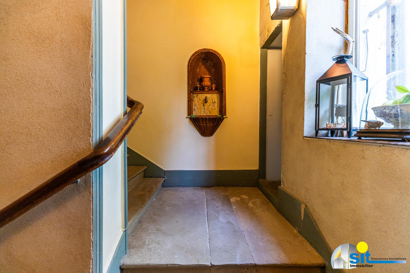 Propriété - 320 m² - 12 pièces