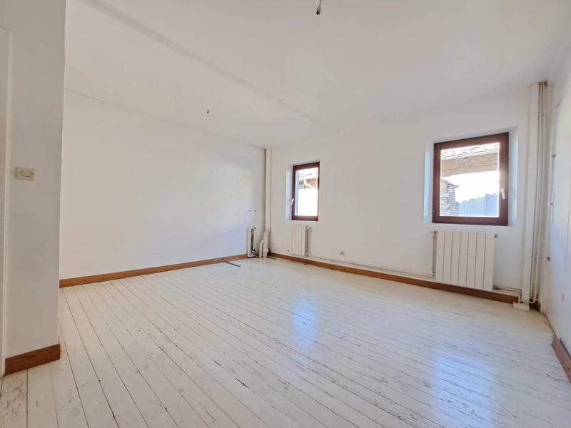 Maison - 229 m² - 7 pièces