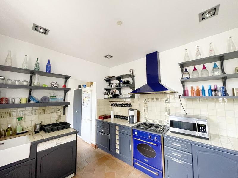 Maison - 241 m² - 8 pièces