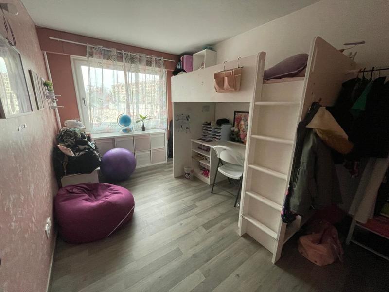 Appartement - 102 m² - 4 pièces