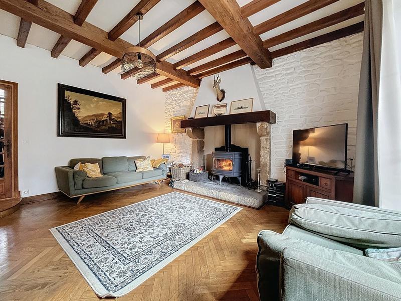 Maison - 340 m² - 15 pièces