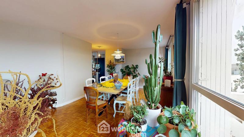 Appartement - 95 m² - 5 pièces