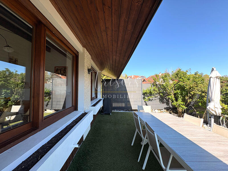 Maison - 182 m² - 6 pièces