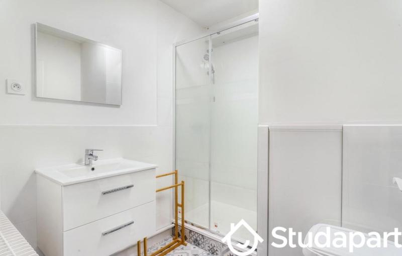 Chambre - 13 m² - 1 pièce