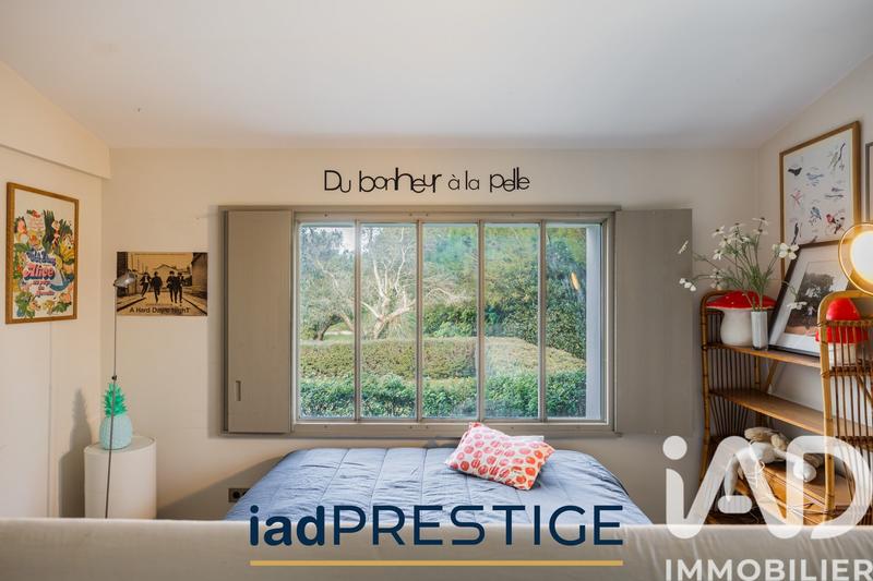 Maison - 257 m² - 8 pièces