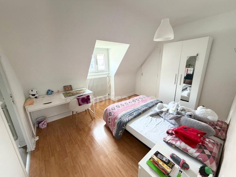 Maison - 121 m² - 6 pièces