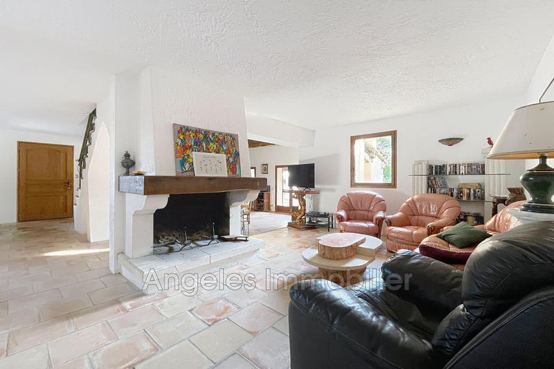 Villa - 189 m² - 6 pièces