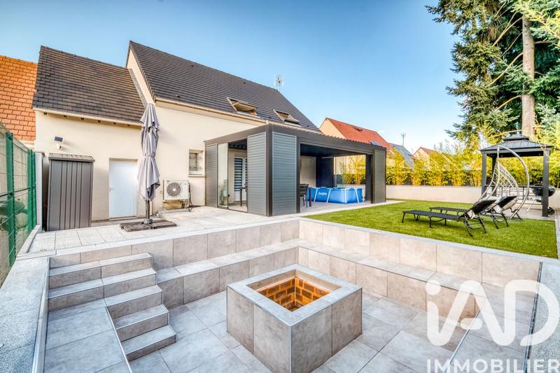 Maison - 140 m² - 6 pièces