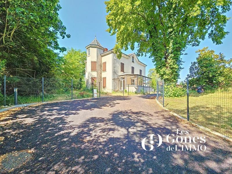 Maison bourgeoise - 260 m² - 7 pièces