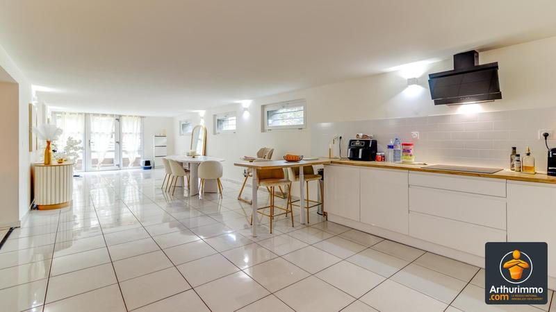 Appartement - 160 m² - 5 pièces