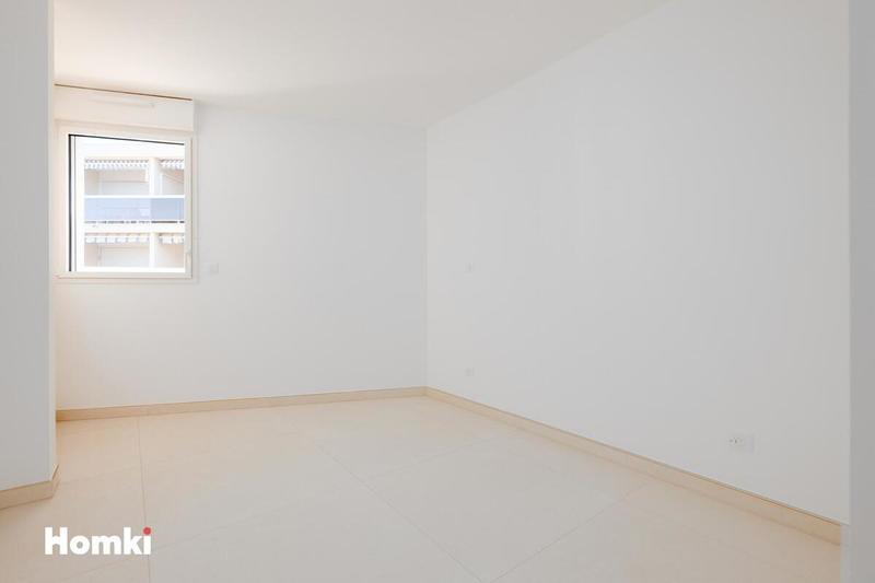 Appartement - 77 m² - 3 pièces