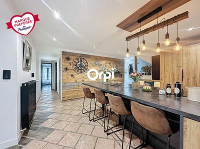 Maison - 210 m² - 5 pièces