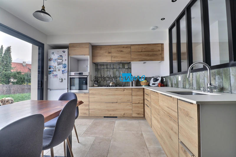 Maison - 100 m² - 5 pièces