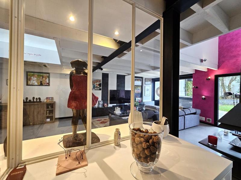 Maison - 204 m² - 6 pièces