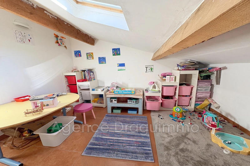 Maison - 185 m² - 8 pièces