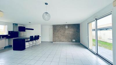 Maison - 83 m² - 4 pièces