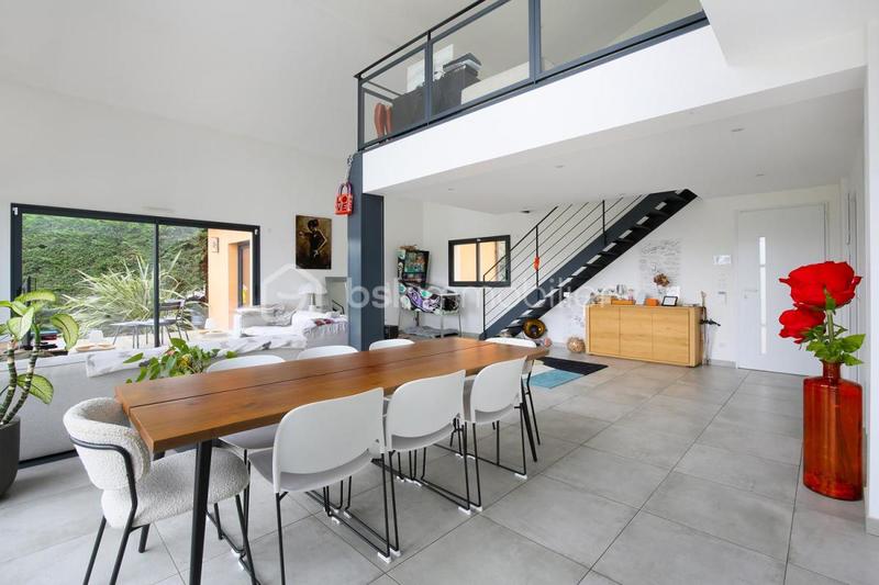 Maison d'architecte - 202 m² - 6 pièces