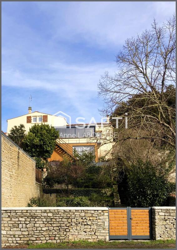 Maison - 180 m² - 6 pièces