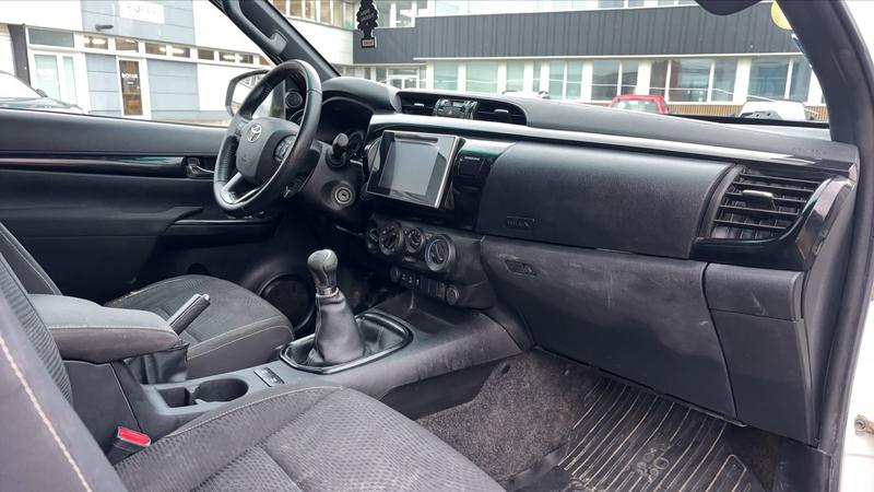 Toyota Hilux X-Tra Cabine 2.4 d-4d 150 Legende