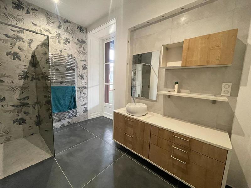 Appartement - 221 m² - 3 pièces