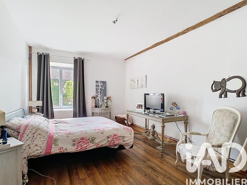 Maison - 325 m² - 7 pièces