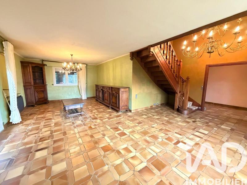 Maison - 222 m² - 7 pièces