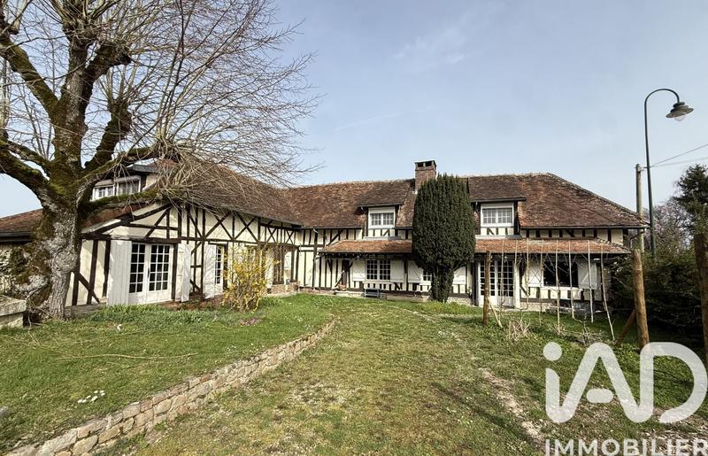 Maison - 208 m² - 10 pièces