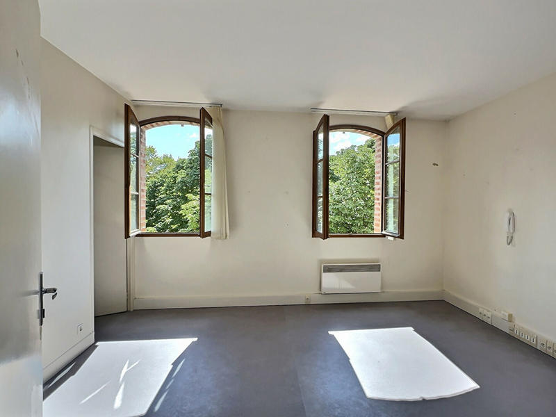 Local commercial - 250 m² - 5 pièces