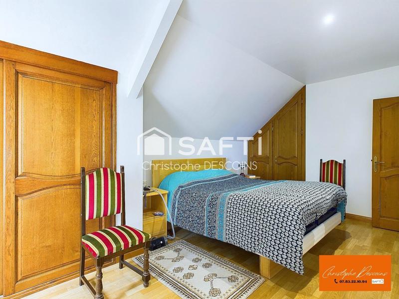 Maison - 190 m² - 9 pièces