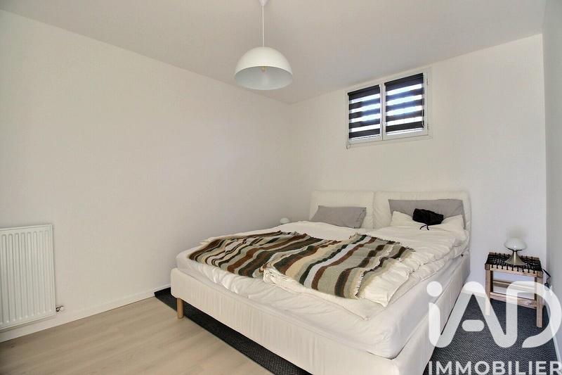 Maison - 237 m² - 8 pièces