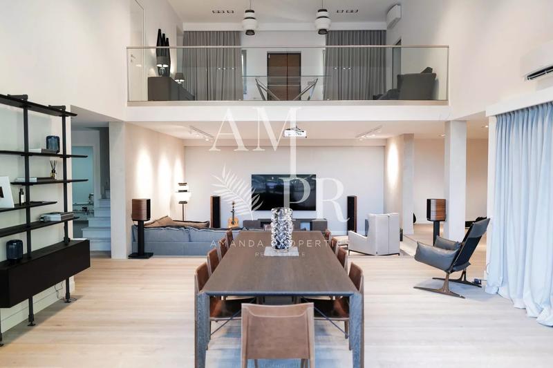 Villa - 400 m² - 9 pièces