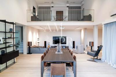 Villa - 400 m² - 9 pièces