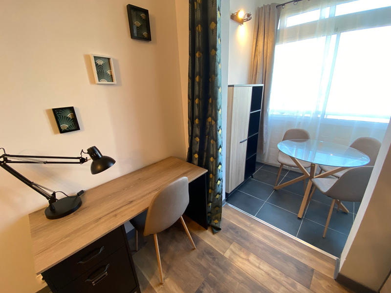 Appartement - 85 m² - 5 pièces