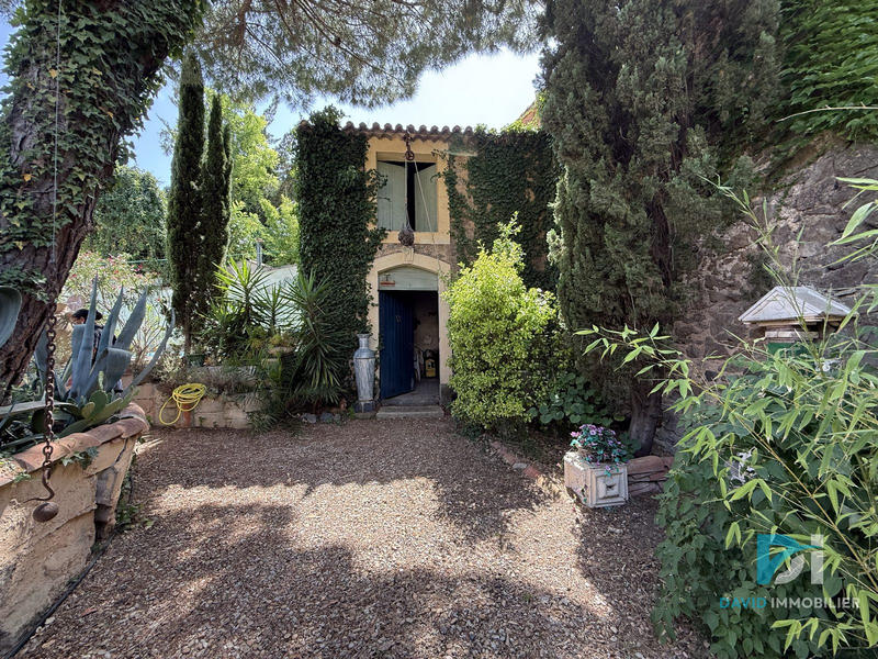 Maison - 215 m² - 7 pièces