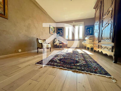 Maison - 294 m² - 11 pièces