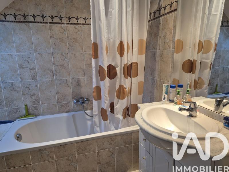 Maison - 140 m² - 8 pièces