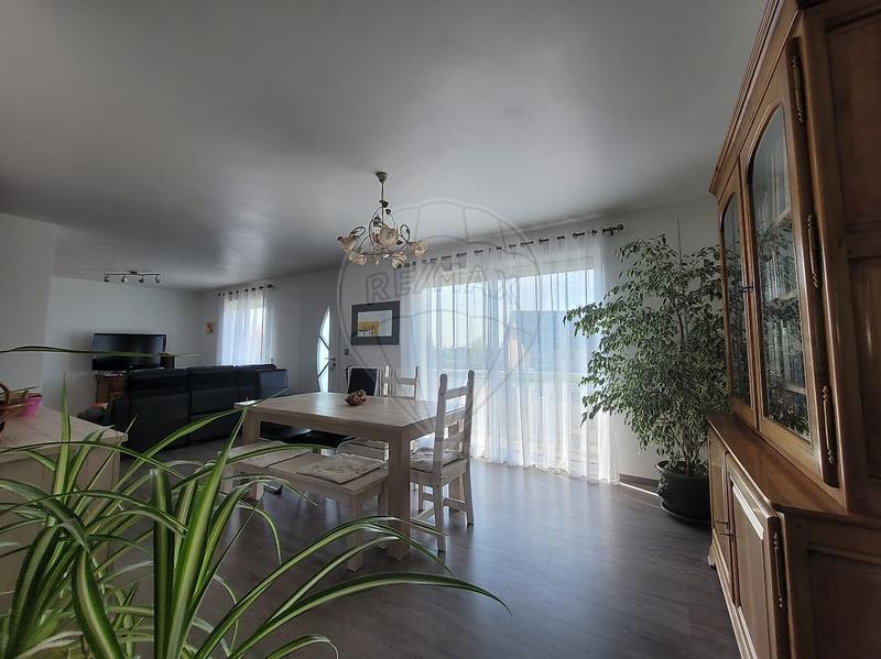 Maison - 94 m² - 4 pièces