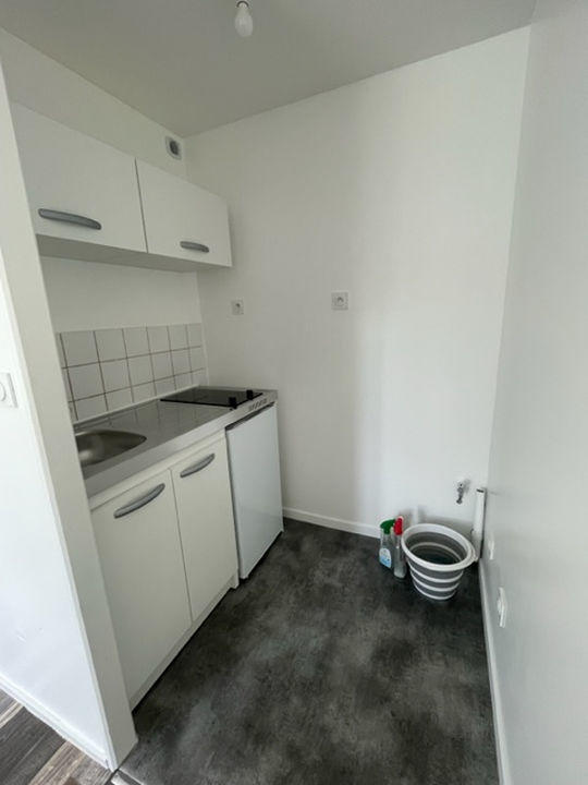 Studio - 15 m² - 1 pièce