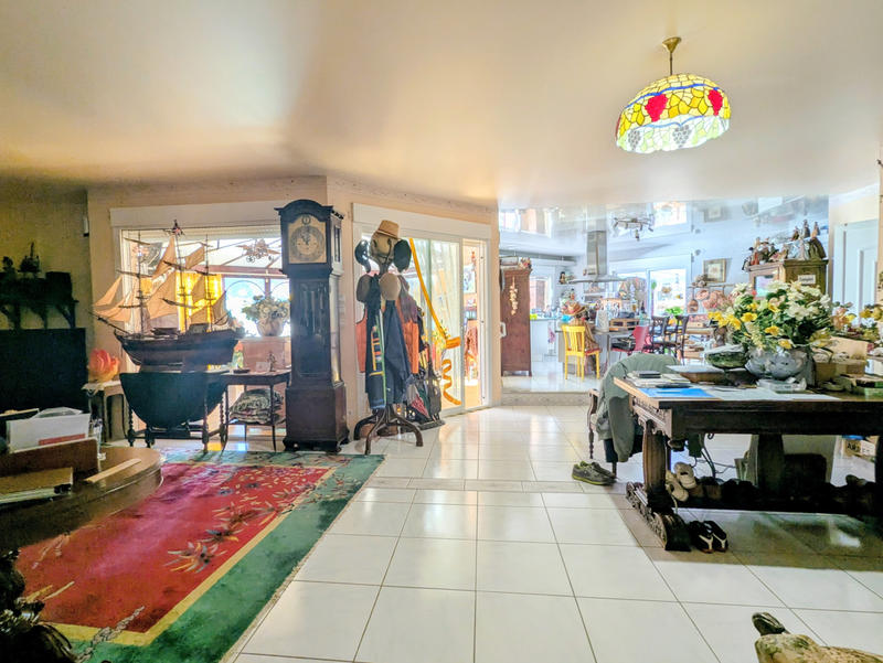 Maison - 227 m² - 5 pièces