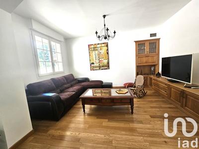 Maison - 185 m² - 9 pièces